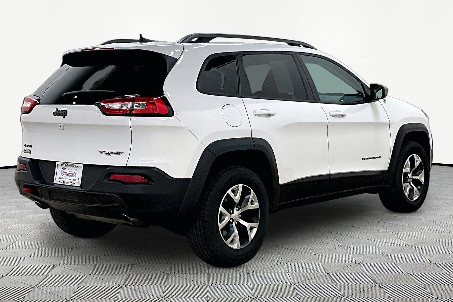 Used 2016 Jeep Cherokee Trailhawk with VIN 1C4PJMBS2GW337679 for sale in Barrington, IL