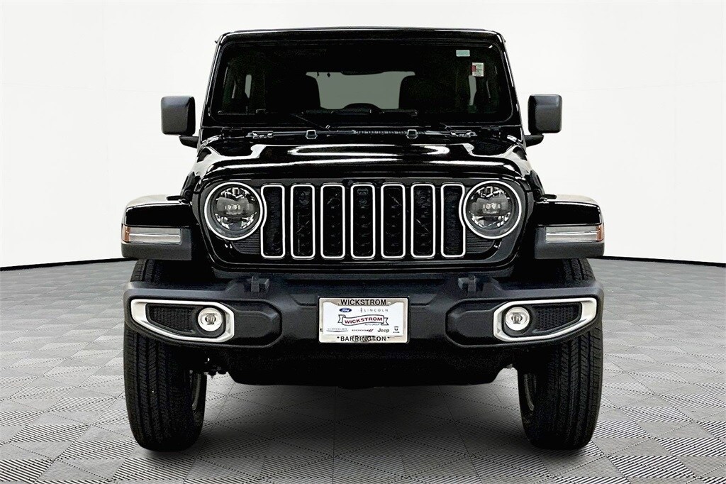 2026 Jeep Wrangler Sahara photo 4