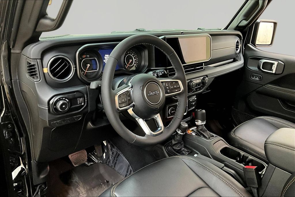 2026 Jeep Wrangler 4-Door Sahara - Photo 9