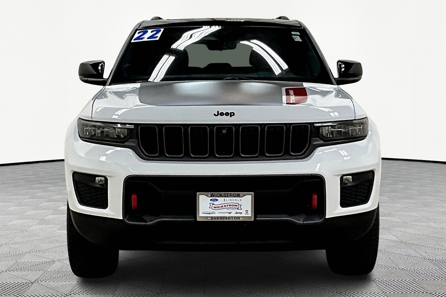 2022 Jeep Grand Cherokee Trailhawk photo 2