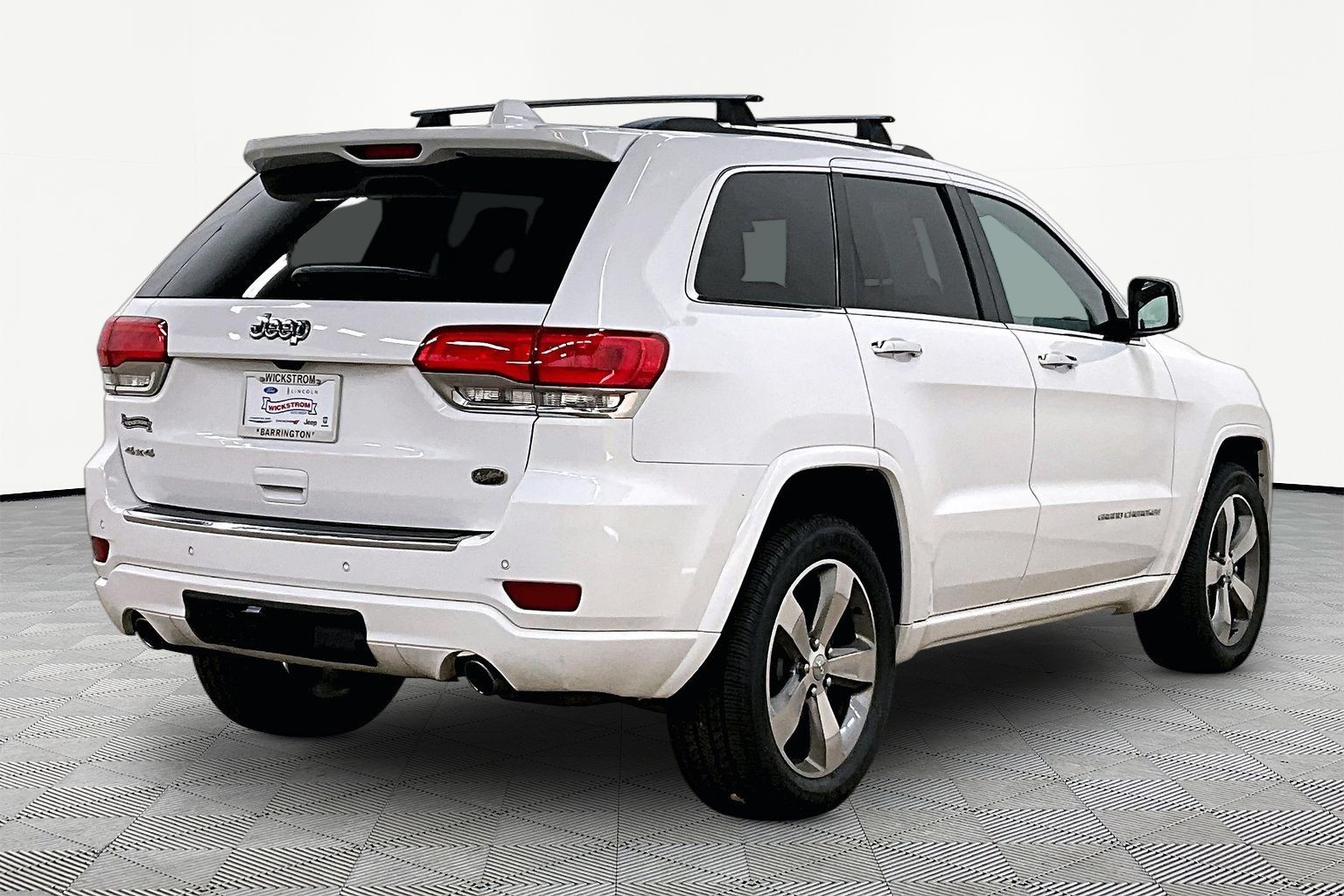 Used 2015 Jeep Grand Cherokee Overland with VIN 1C4RJFCG2FC213247 for sale in Barrington, IL
