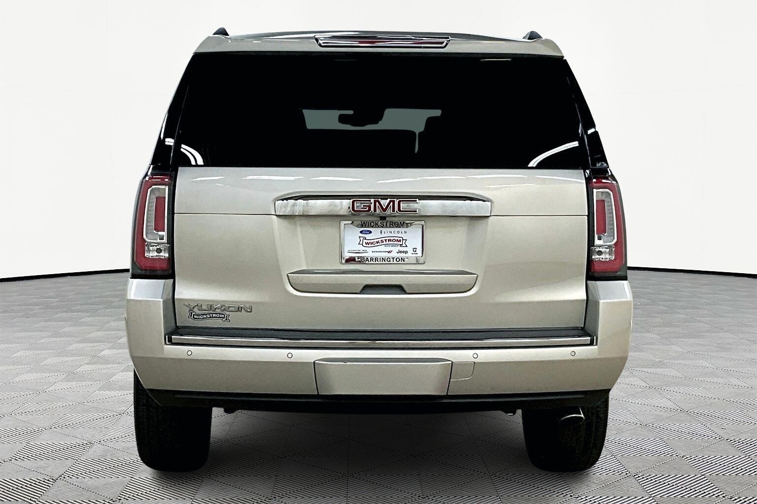 2017 Gmc Yukon Denali photo 3