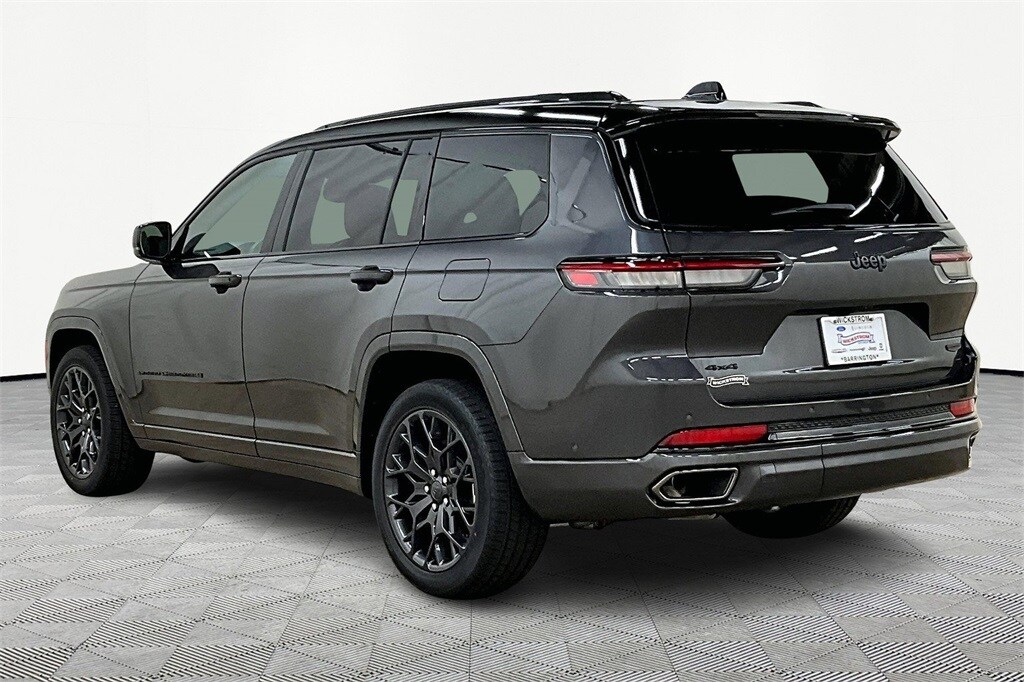 2025 Jeep Grand Cherokee L Summit photo 3