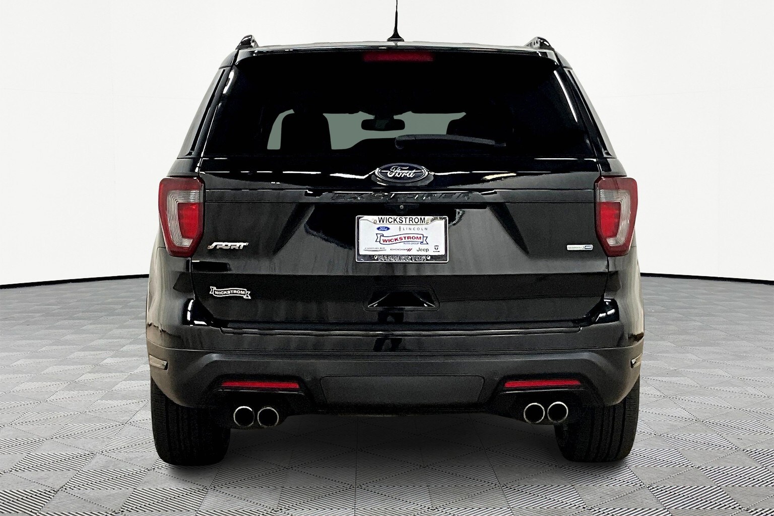 2018 Ford Explorer Sport photo 3
