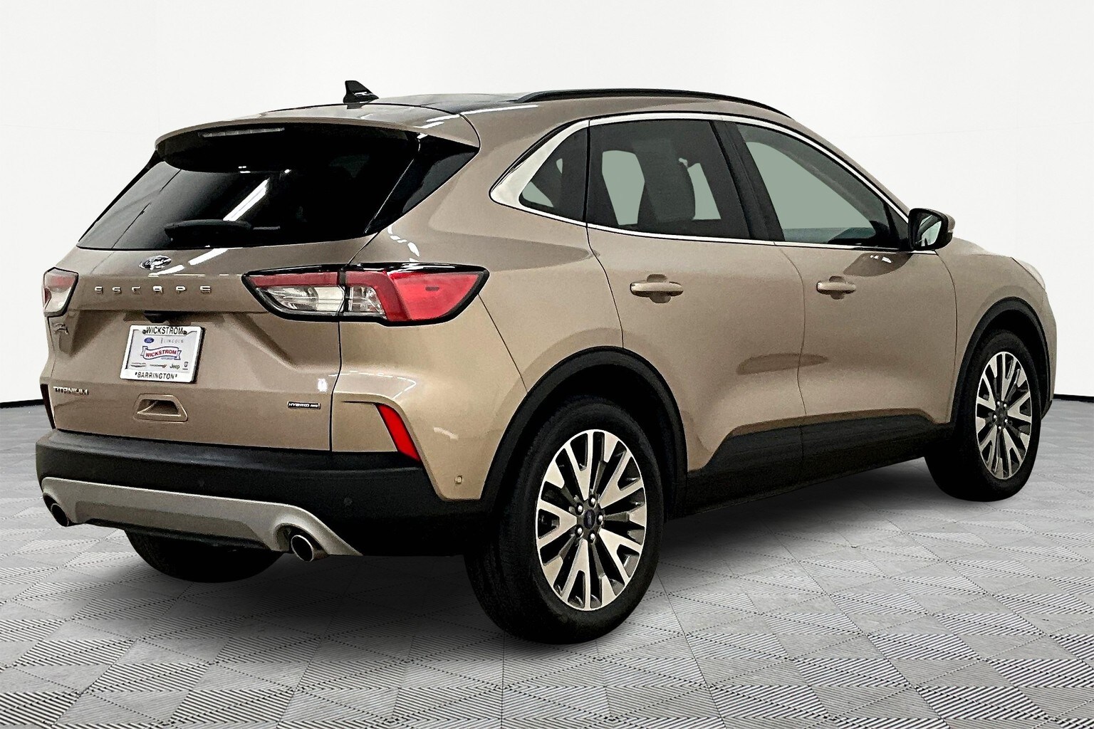 2020 Ford Escape Titanium Hybrid photo 2