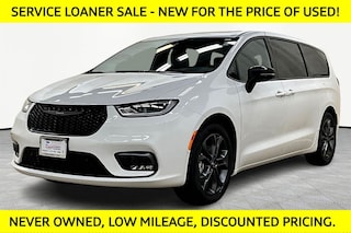 2026 Chrysler Pacifica Select Passenger Van