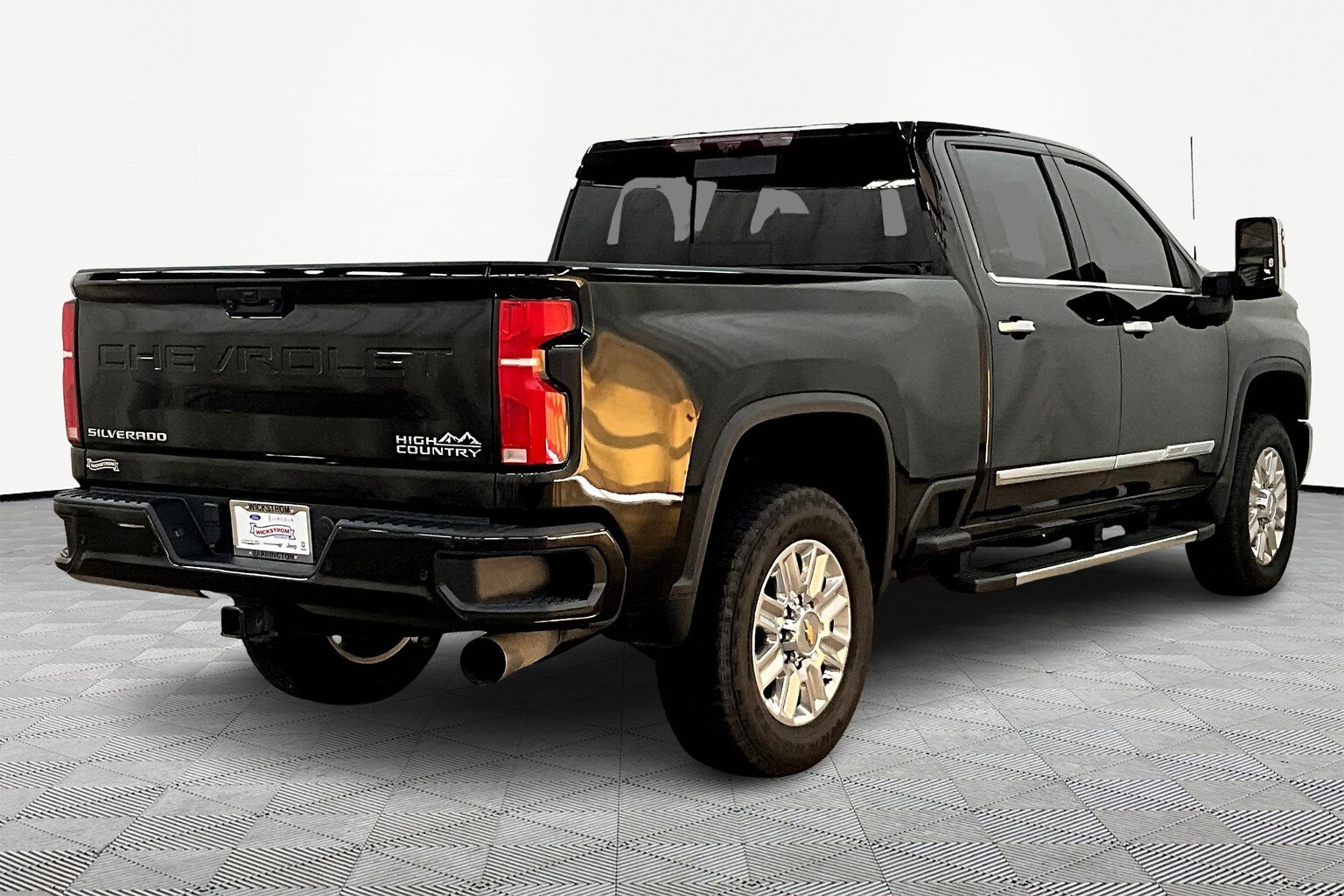 2024 Chevrolet Silverado 2500HD High Country photo 2