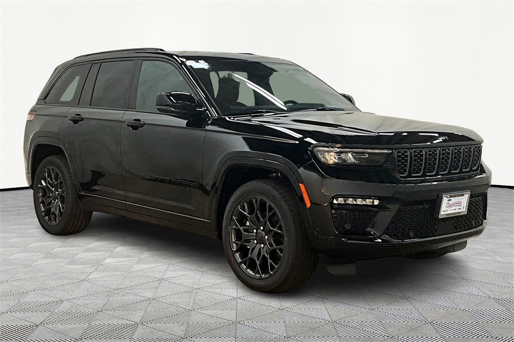 2025 Jeep Grand Cherokee Summit Reserve photo 2