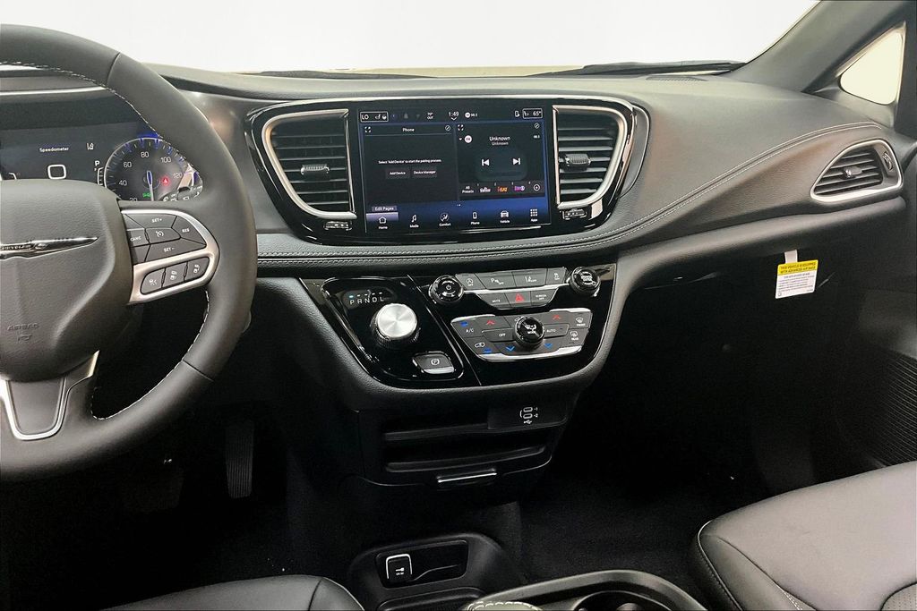2026 Chrysler Pacifica Select - Photo 8