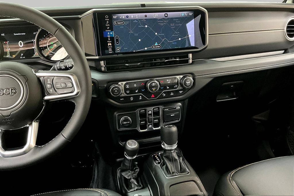 2026 Jeep Wrangler 4-Door Sahara - Photo 8