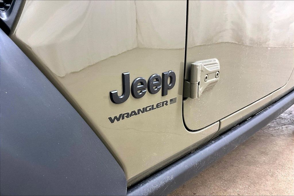 2026 Jeep Wrangler 4-Door Willys - Photo 11