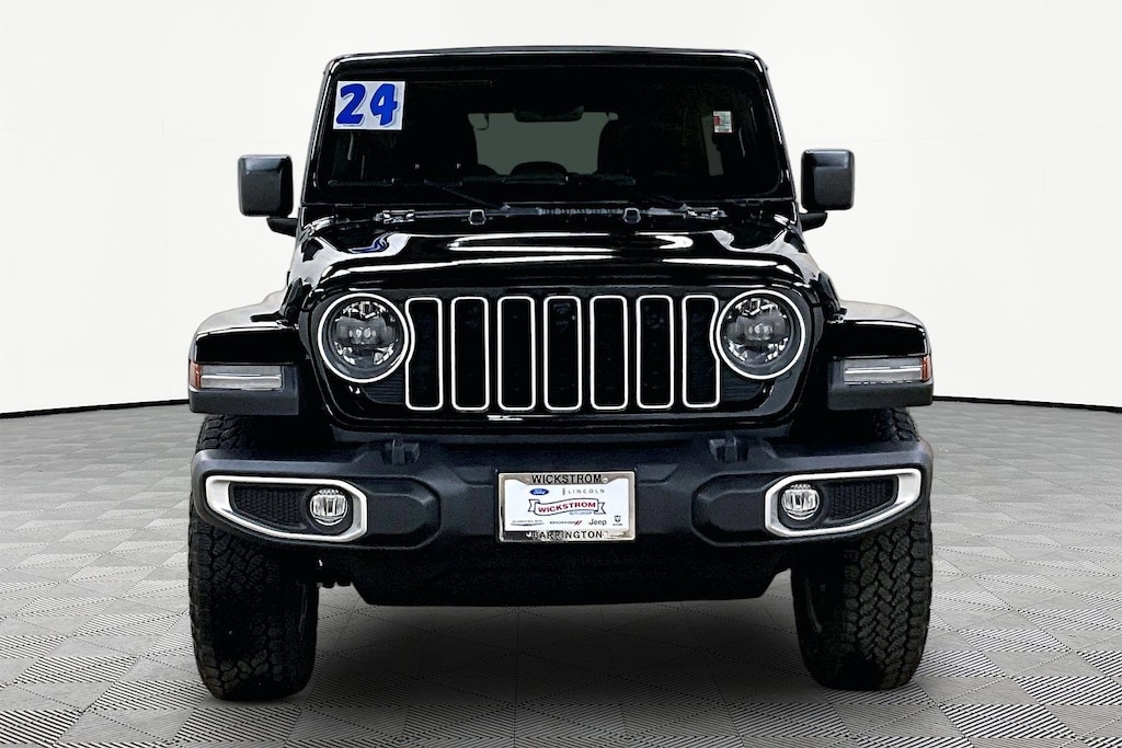 Used 2024 Jeep Wrangler Sahara SUV