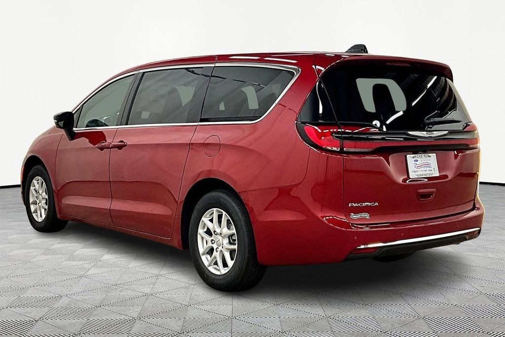 New 2026 Chrysler Pacifica Select Passenger Van