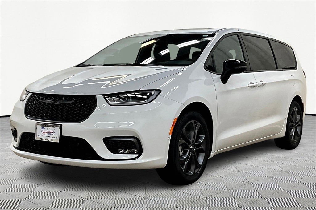 New 2026 Chrysler Pacifica Select Passenger Van