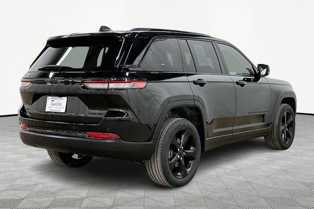 Used 2023 Jeep Grand Cherokee Limited SUV