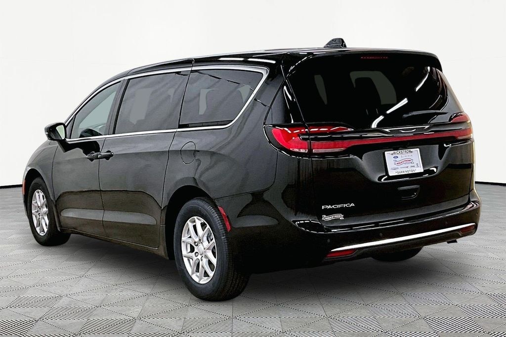 New 2027 Chrysler Pacifica Select Passenger Van