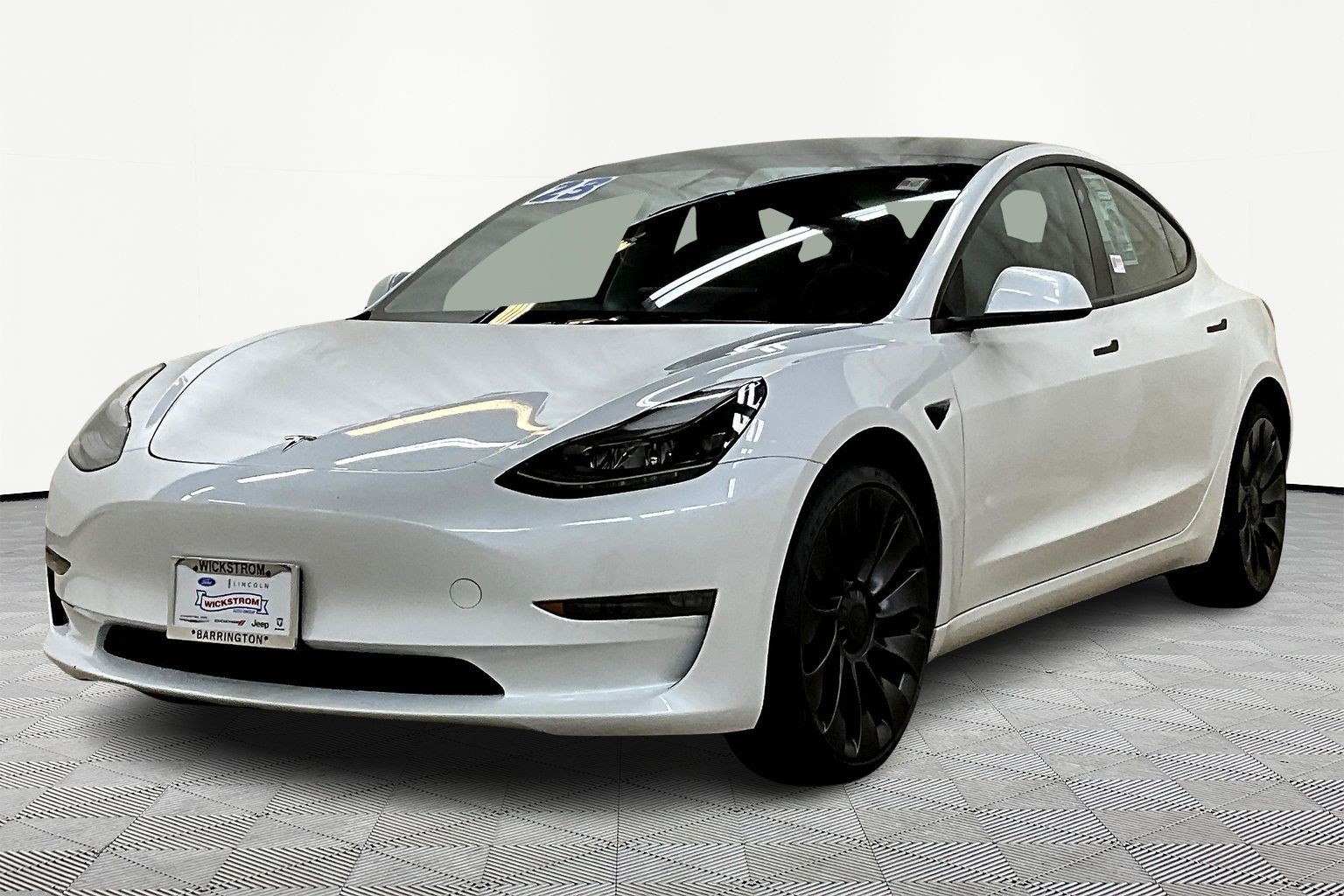 2023 Tesla Model 3 Performance's photo