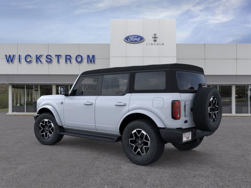 New 2025 Ford Bronco Outer Banks SUV