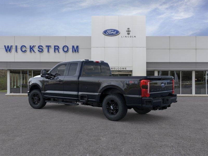 2025 Ford F-350 photo 4