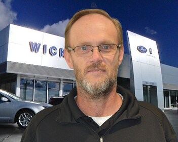 Staff member Mark McCarthy from ID_2ff883