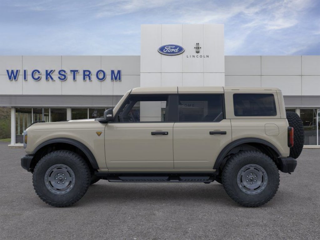 New 2025 Ford Bronco Badlands SUV