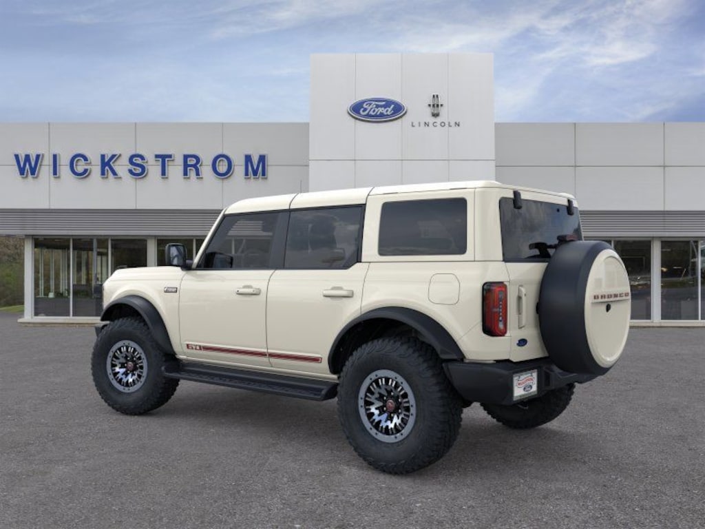 New 2026 Ford Bronco Outer Banks SUV