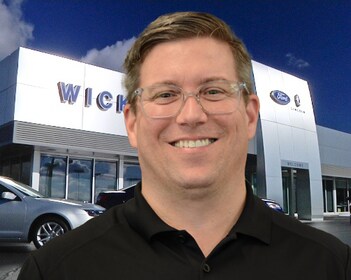 Staff member Nick Sjoblom from ID_8de9a2