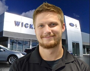 Staff member Jon Leicht from ID_2ff883