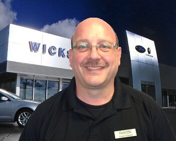 Staff member Frank Oswald from ID_2ff883