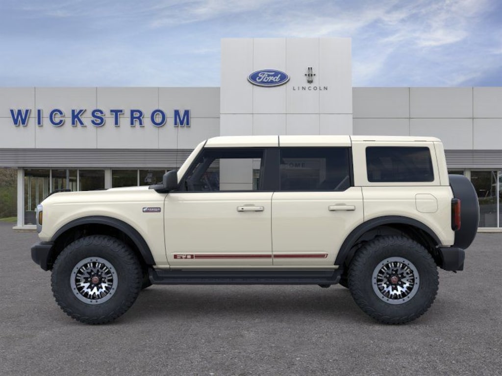 New 2026 Ford Bronco Outer Banks SUV