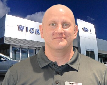 Staff member Chris Kranson from ID_77ad24