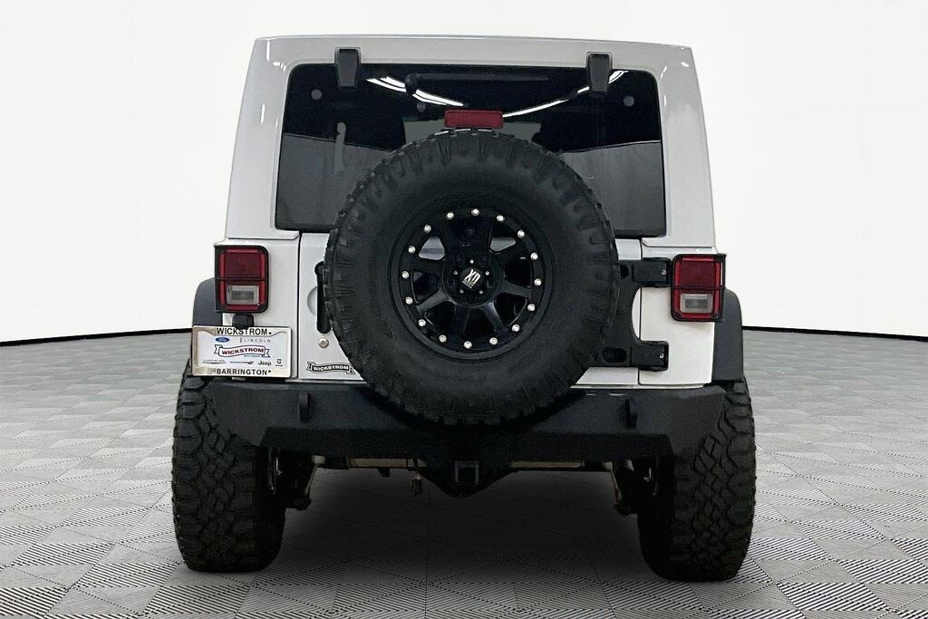 Used 2017 Jeep Wrangler Unlimited Sahara SUV