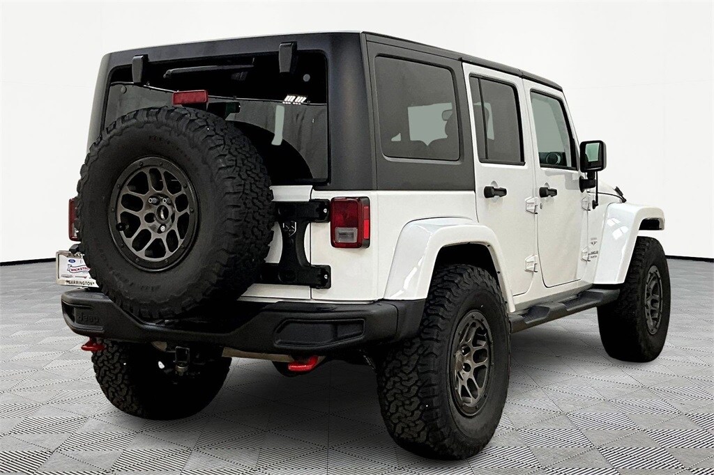 Used 2017 Jeep Wrangler Unlimited Sahara SUV