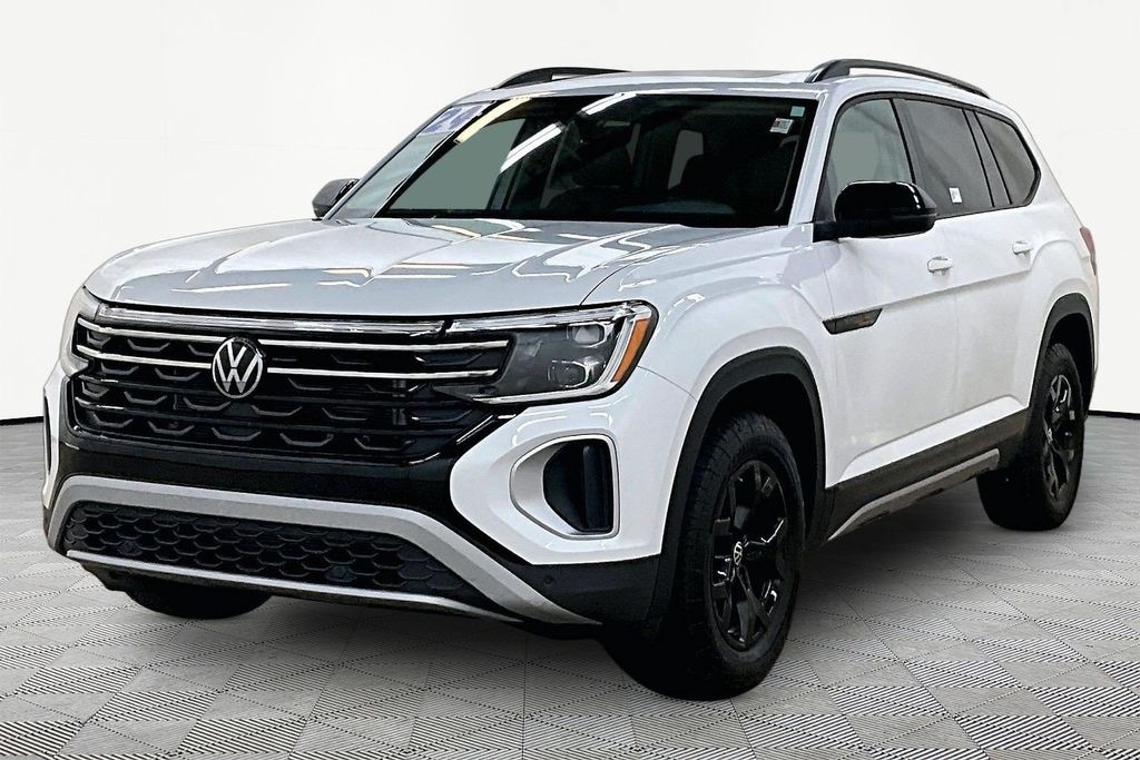 Used 2024 Volkswagen Atlas 2.0T Peak Edition SE w/Technology SUV