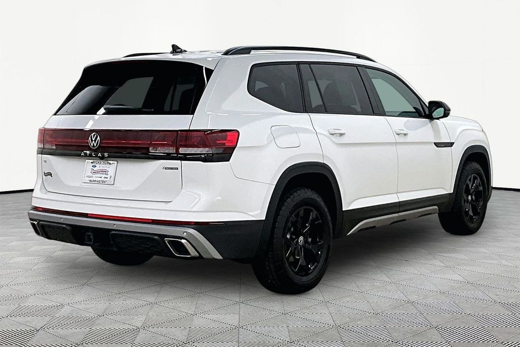 Used 2024 Volkswagen Atlas 2.0T Peak Edition SE w/Technology SUV