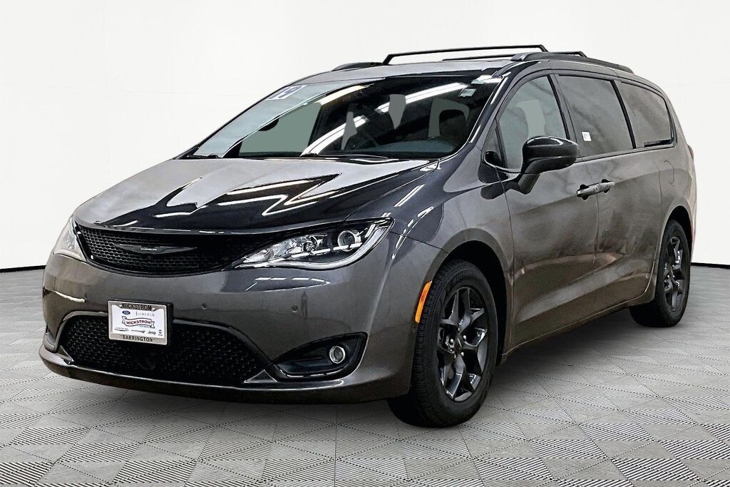 Used 2019 Chrysler Pacifica Touring L Plus Minivan/Van