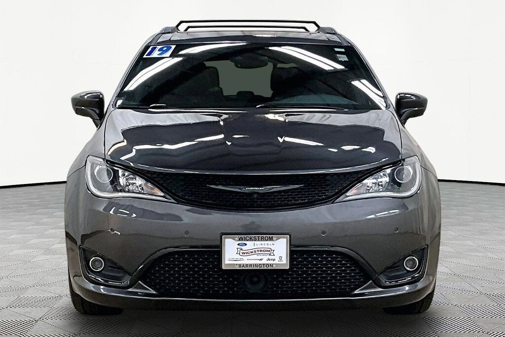 Used 2019 Chrysler Pacifica Touring L Plus Minivan/Van