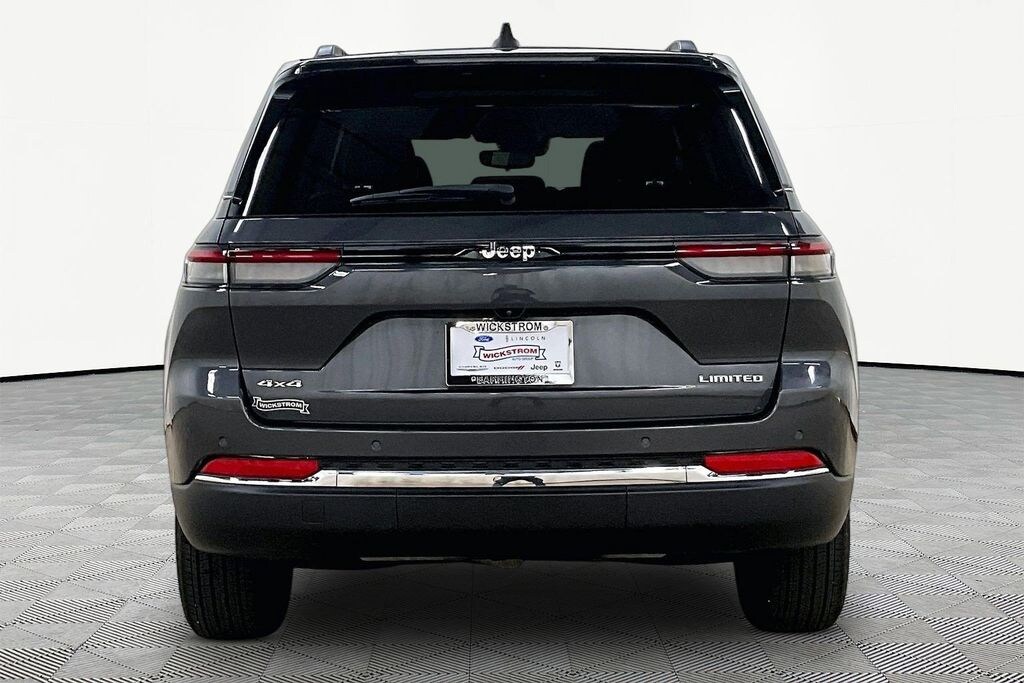 Used 2023 Jeep Grand Cherokee Limited SUV
