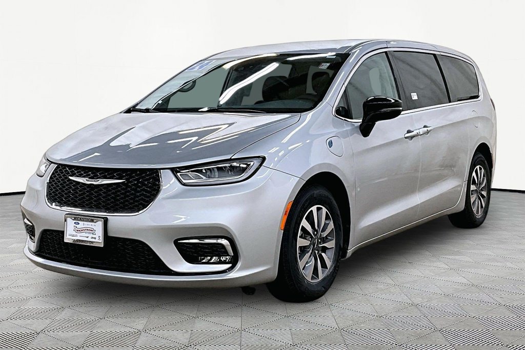 2024 Chrysler Pacifica PHEV