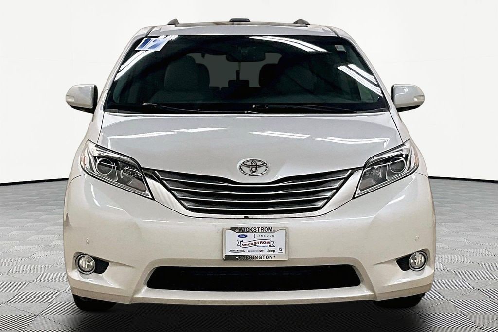Used 2017 Toyota Sienna Limited Minivan/Van