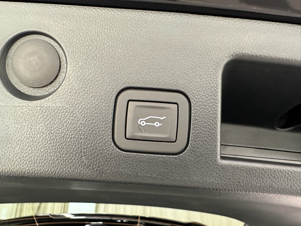 2027 Chevrolet Equinox LT - Photo 16