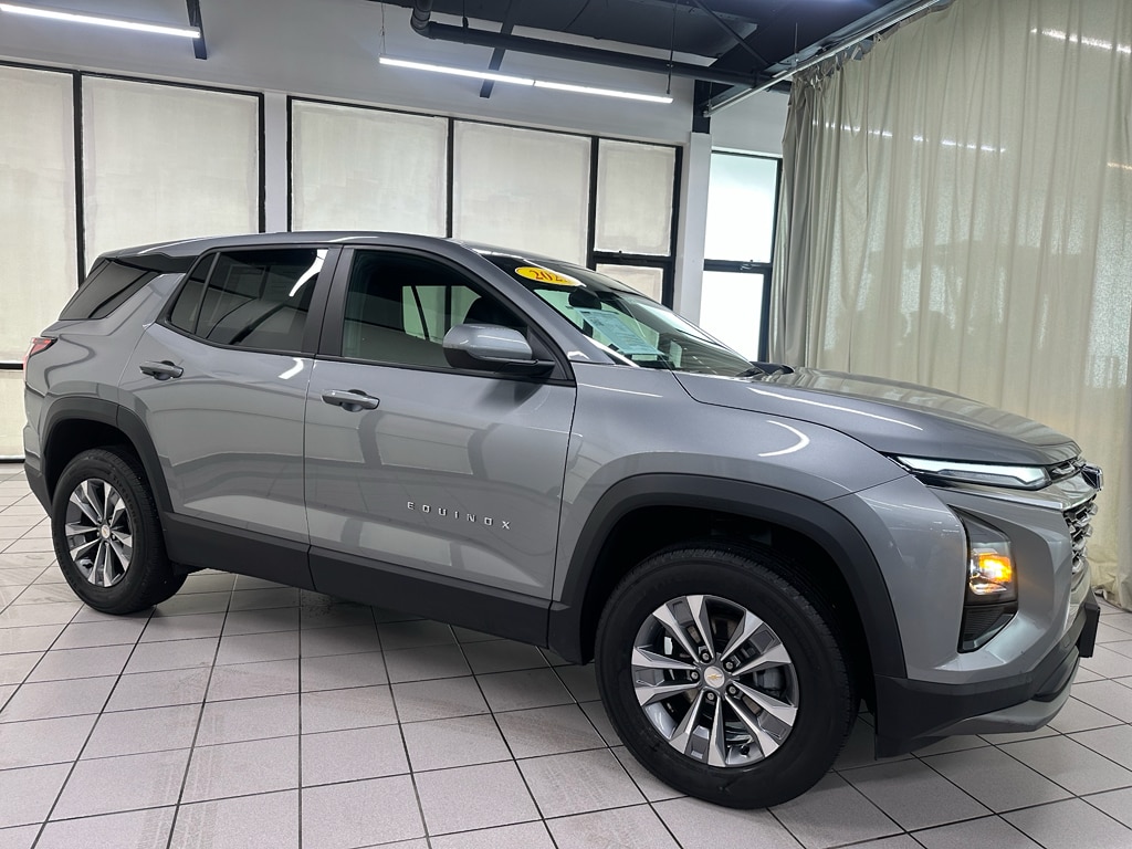 Used 2025 Chevrolet Equinox LT SUV