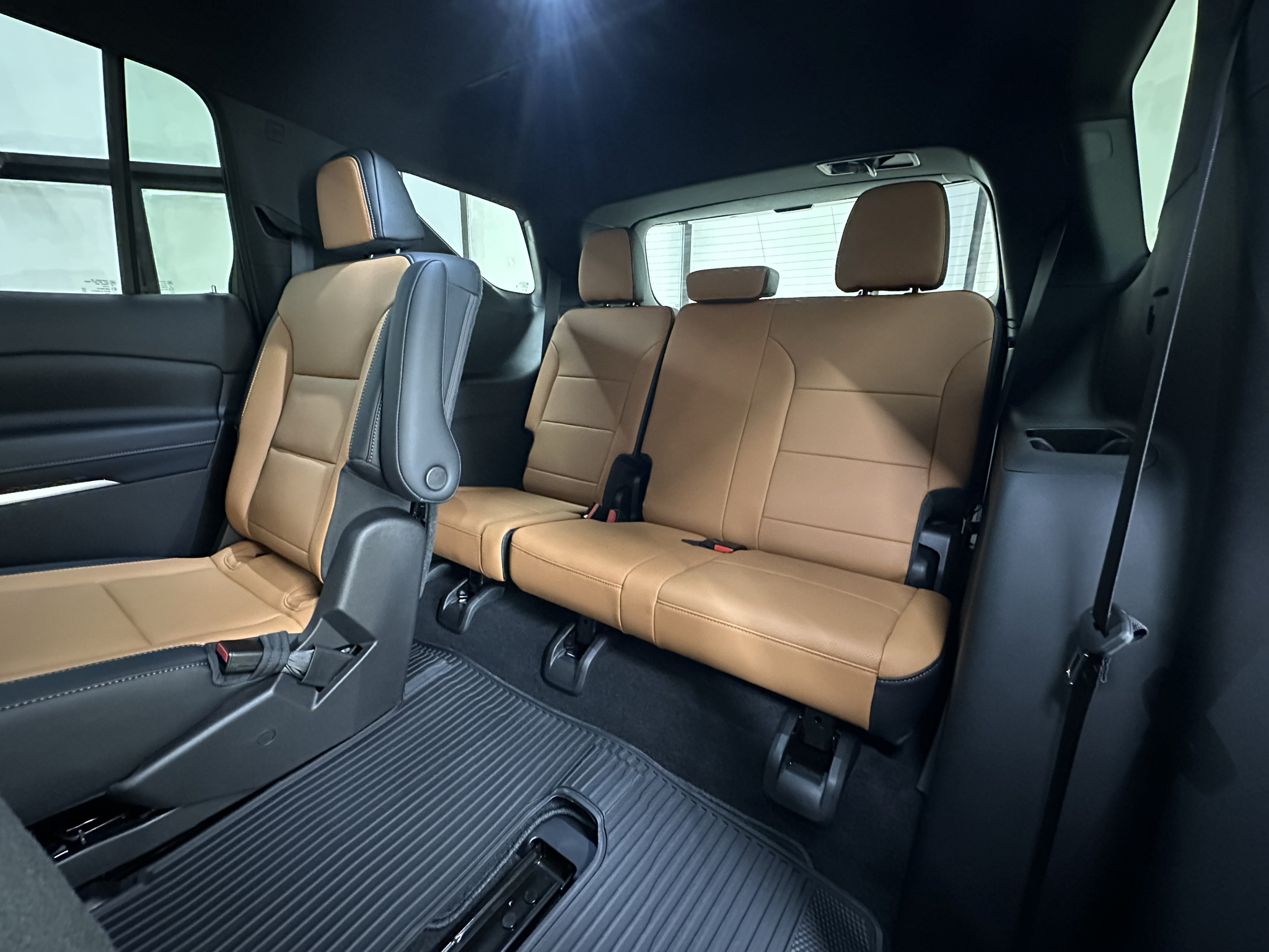 2027 Chevrolet Traverse Z71 - Photo 16