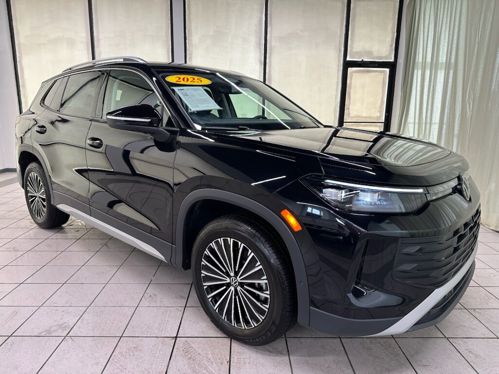 Used 2025 Volkswagen Tiguan S SUV