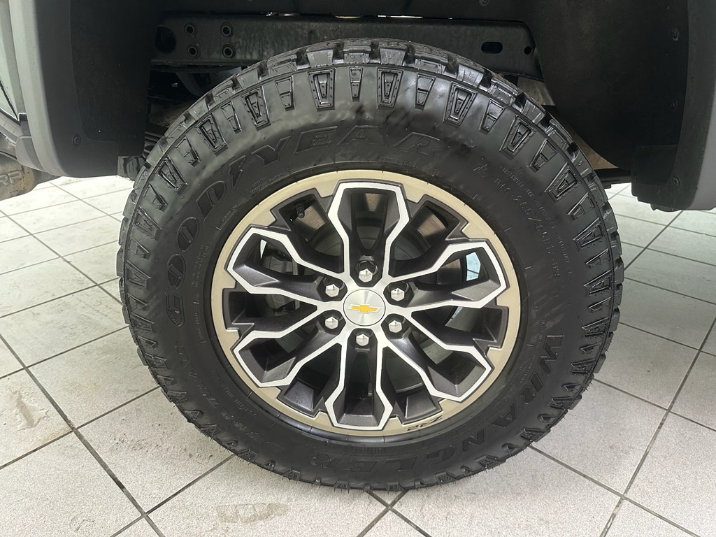 2022 Chevrolet Colorado ZR2 - Photo 14
