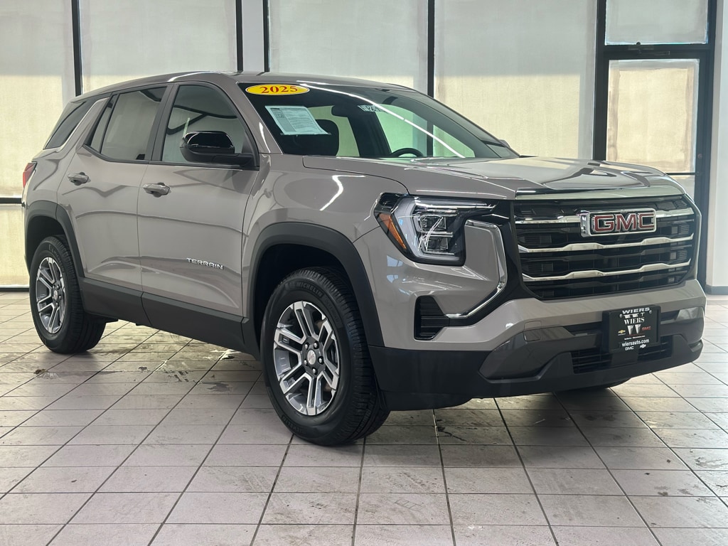 2025 GMC Terrain Elevation's photo