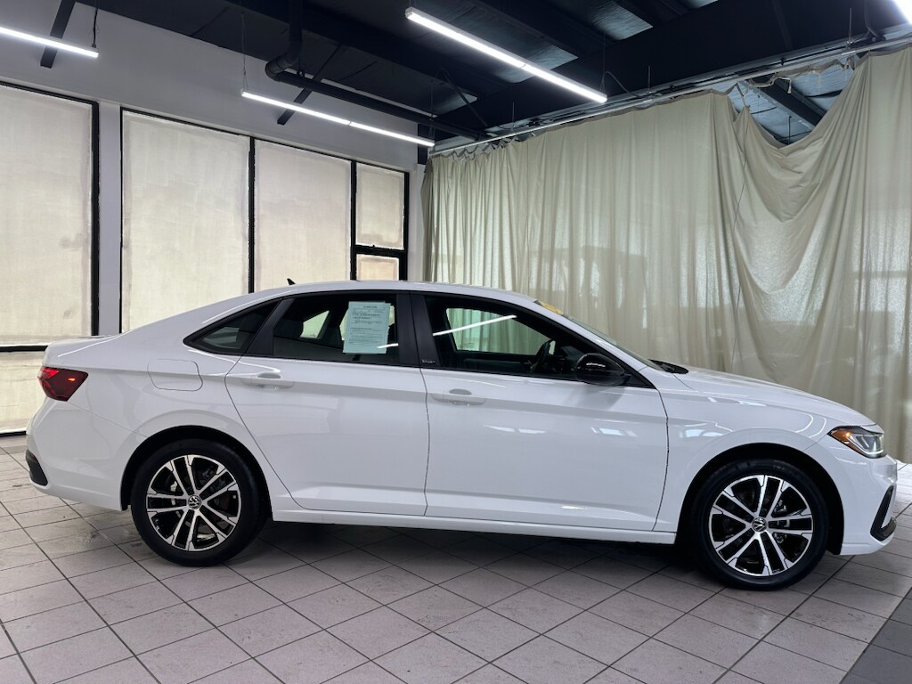 Used 2025 Volkswagen Jetta Sport Sedan