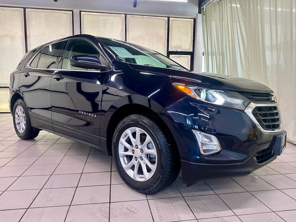 2020 Chevrolet Equinox LT photo 3