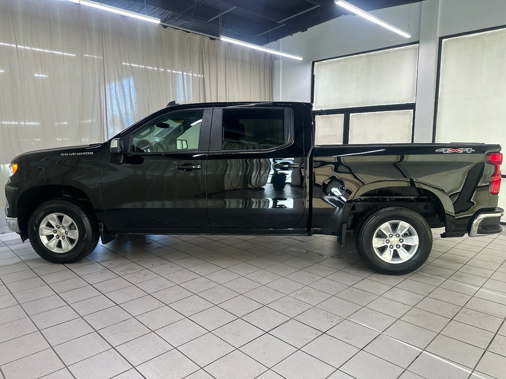 2025 Chevrolet Silverado 1500 LT - Photo 11