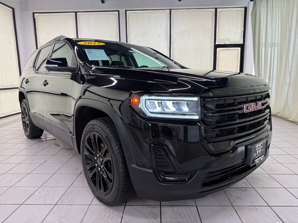 Used 2023 GMC Acadia SLE SUV